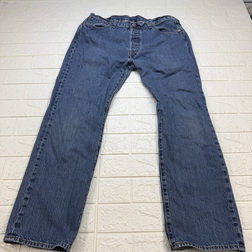 Levis 501 Original Fit Jeans Mens 34x30 Blue Denim Button Fly Straight Leg